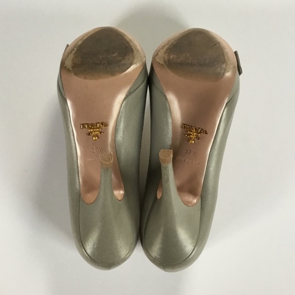 PRADA - Picture 11 of 16